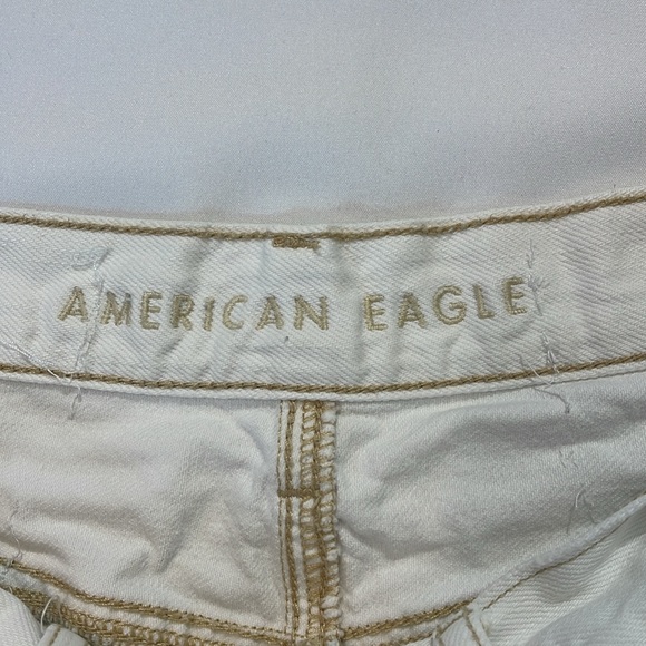 American Eagle Outfitters Women's White Distressed Shorts WOMENS SIZE 8 - Picture 5 of 7